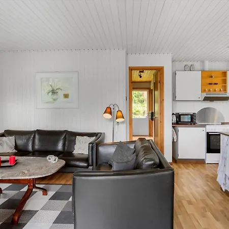 M417-vaeggerlose-skovlystvej-80 Holiday home *